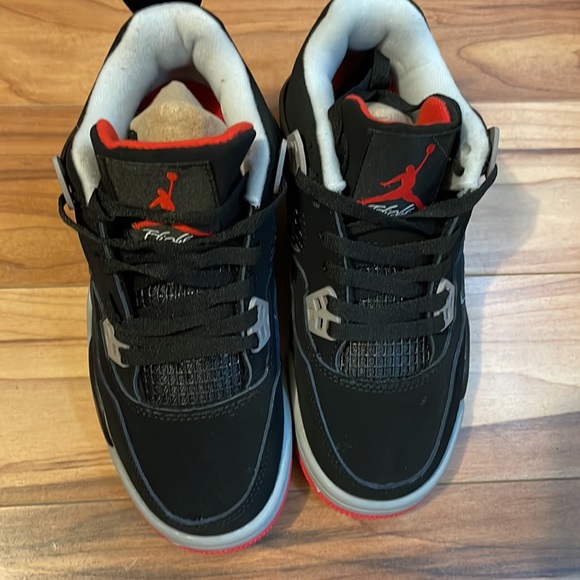 Air Jordan 4 Retro "Bred 2019 - Picture 2 of 5